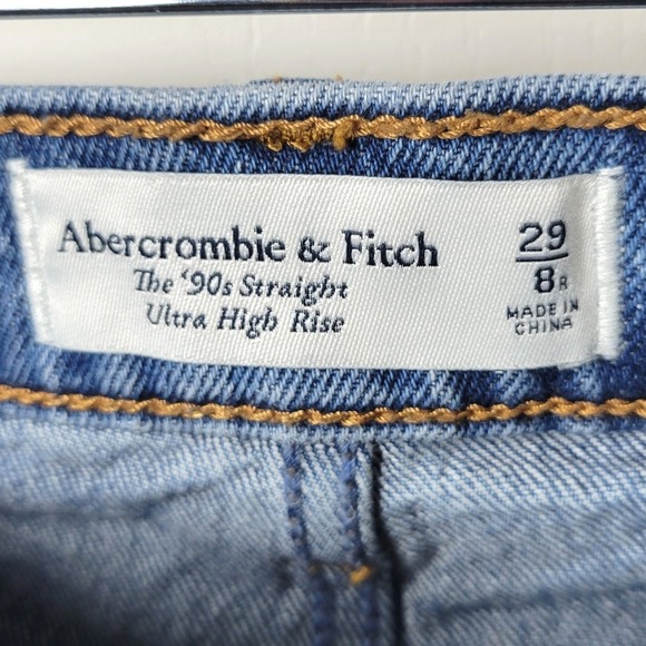 Abercrombie & Fitch The 90's Straight Ultra High Rise Size 29/8R Distressed - Picture 7 of 8
